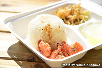 “YUNAMI FACTORY” near Kaneshiro Port has delicious garlic shrimp using prawn of Kume Island