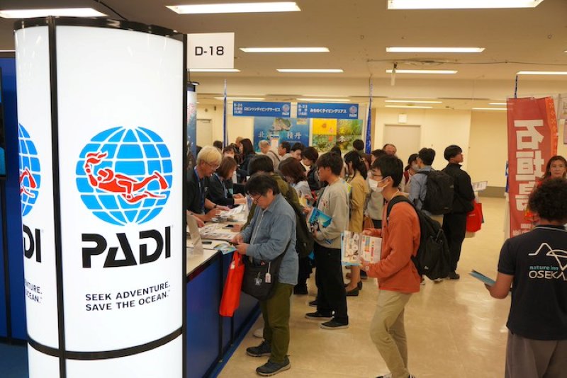 Whether you're just starting out in diving or already a certified diver, this booth attracts many visitors.

